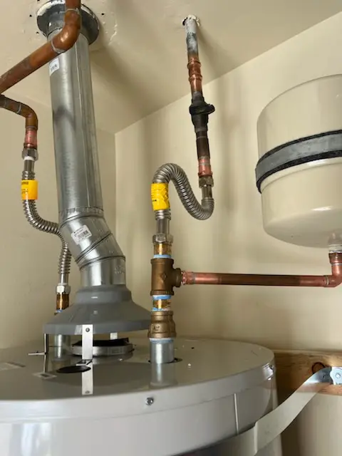 Water heater installation and plumbing repair in Chelsea Heights